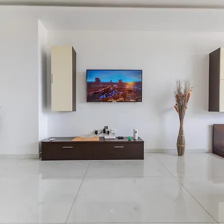 New Spacious Apartment 3 Bdr 2 Bth Bugibba St. Paul's Bay Exterior photo