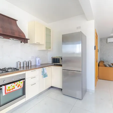 New Spacious Apartment 3 Bdr 2 Bth Bugibba St. Paul's Bay Exterior photo