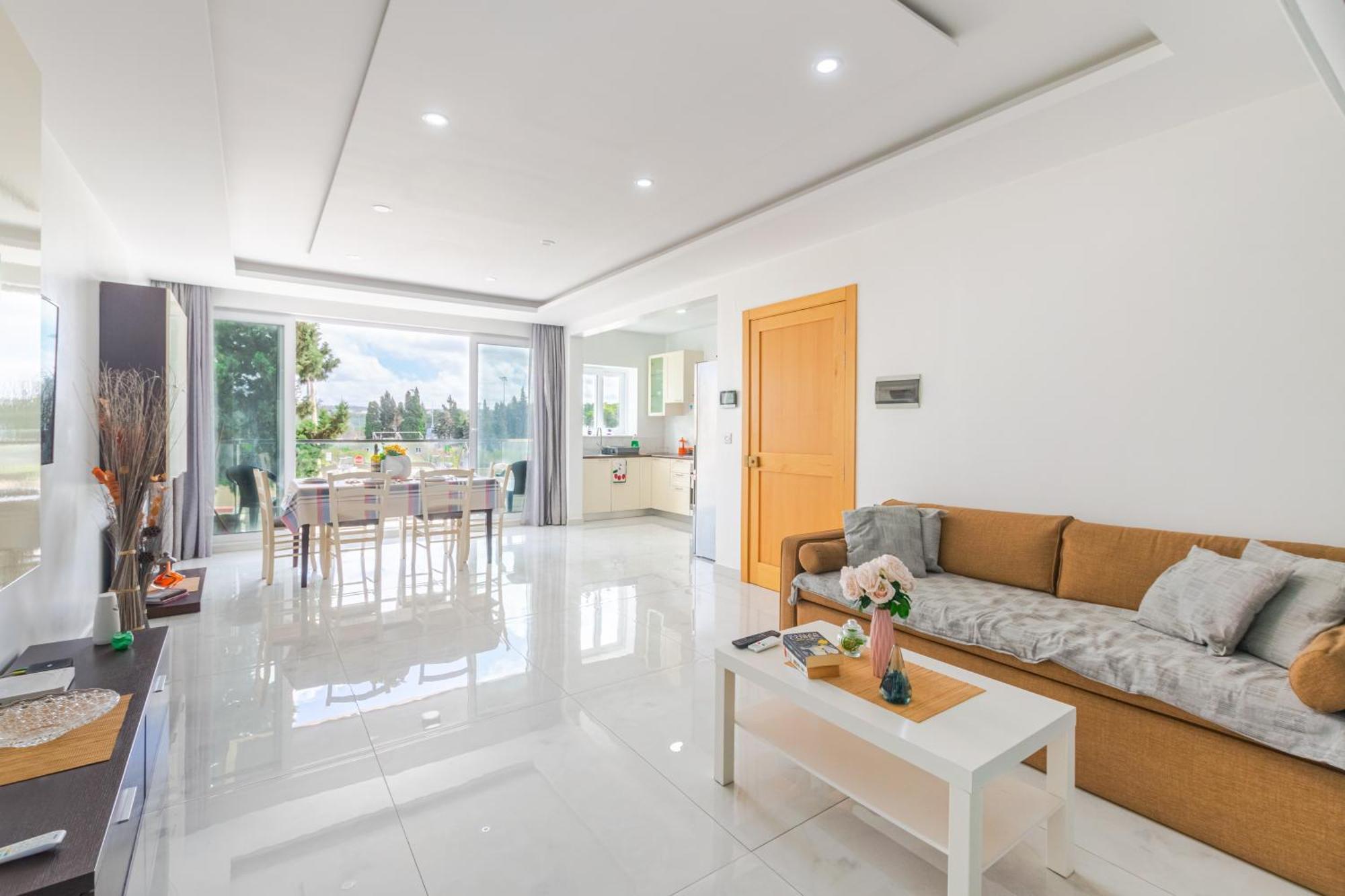 New Spacious 3 Bdr 2 Bth Bugibba Apartment St. Paul's Bay