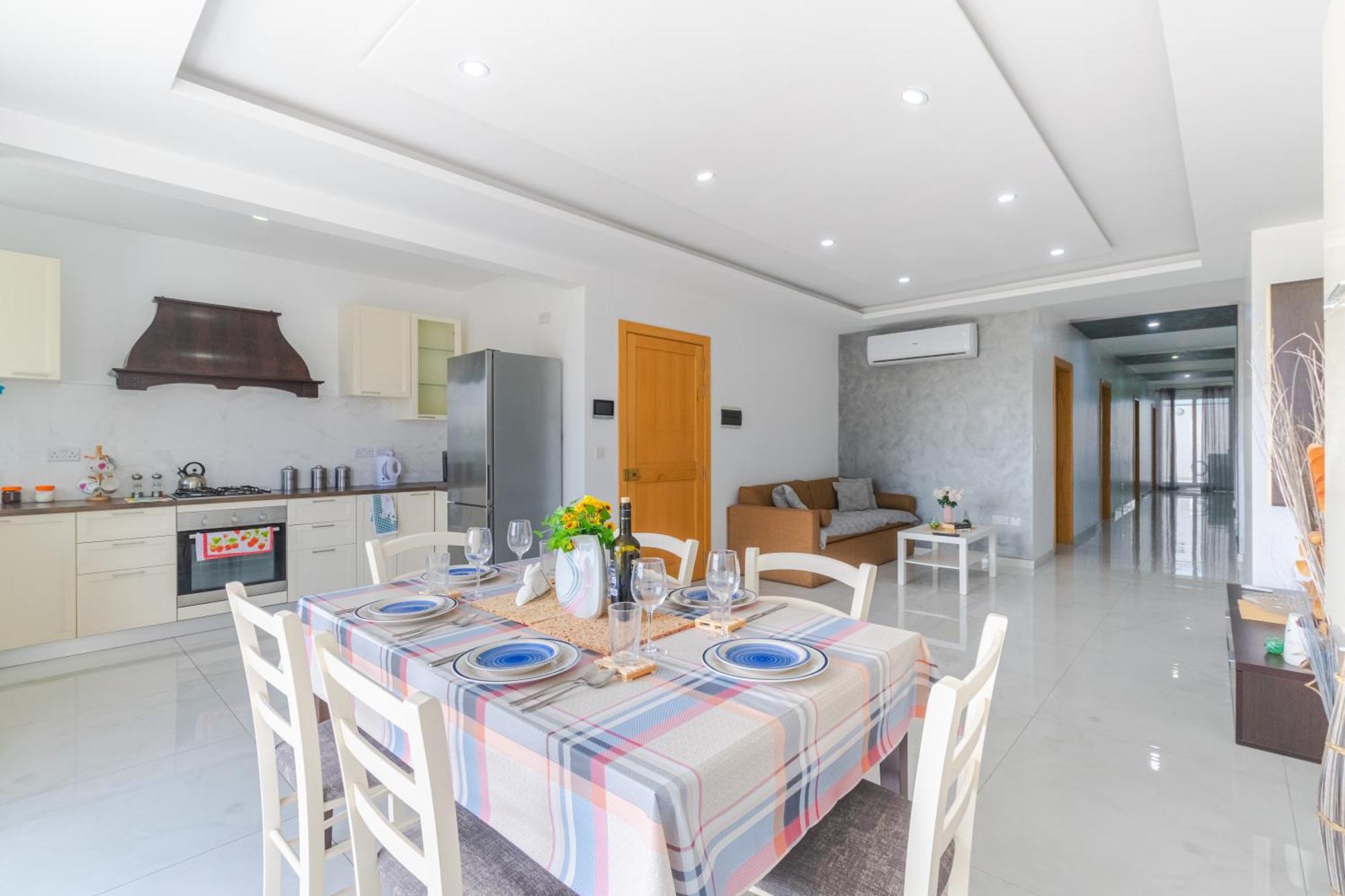 New Spacious 3 Bdr 2 Bth Bugibba St. Paul's Bay