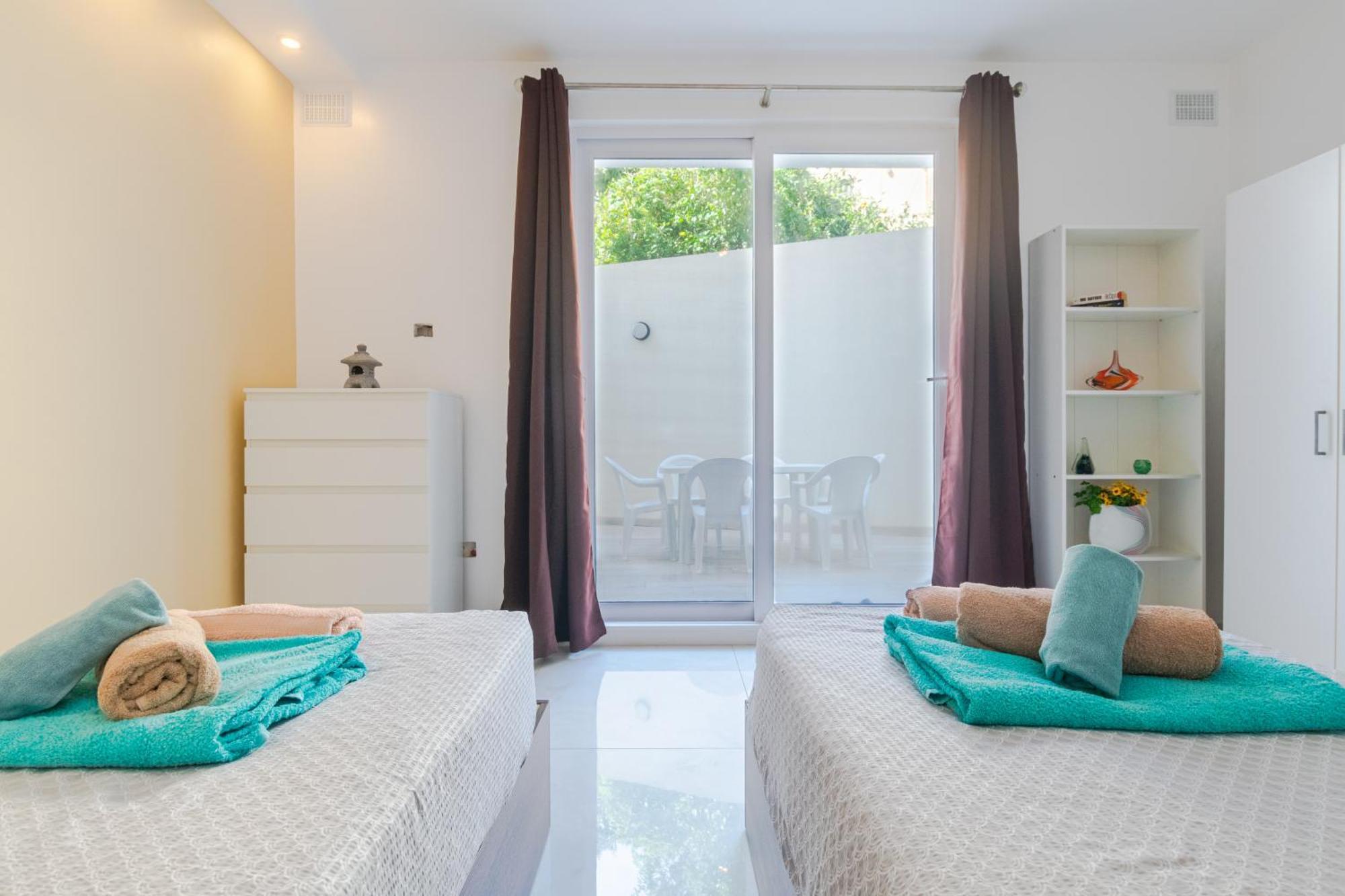 New Spacious 3 Bdr 2 Bth Bugibba *