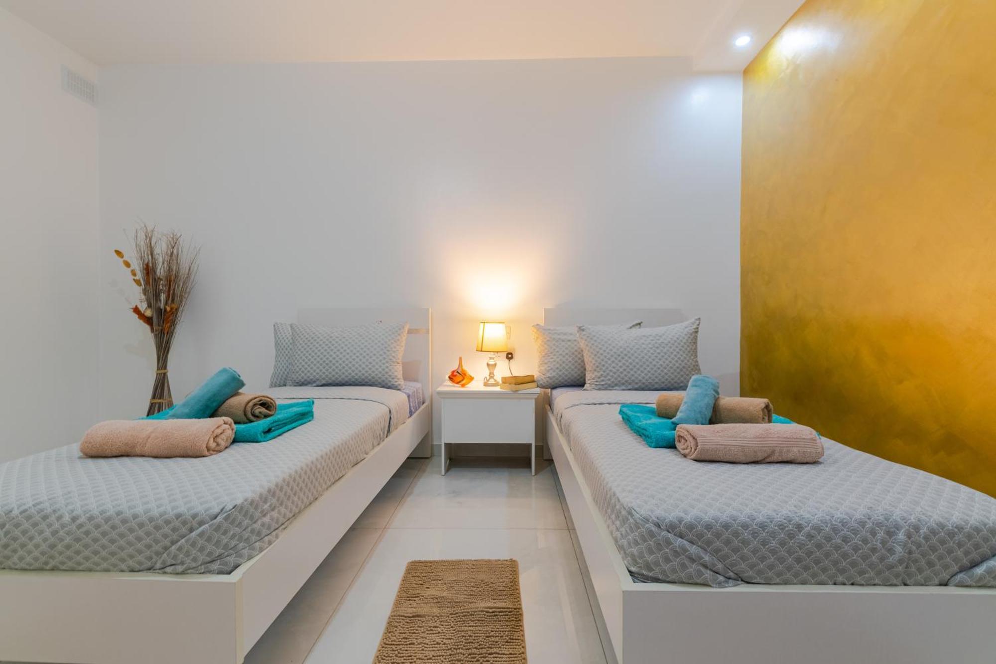 Apartment New Spacious 3 Bdr 2 Bth Bugibba