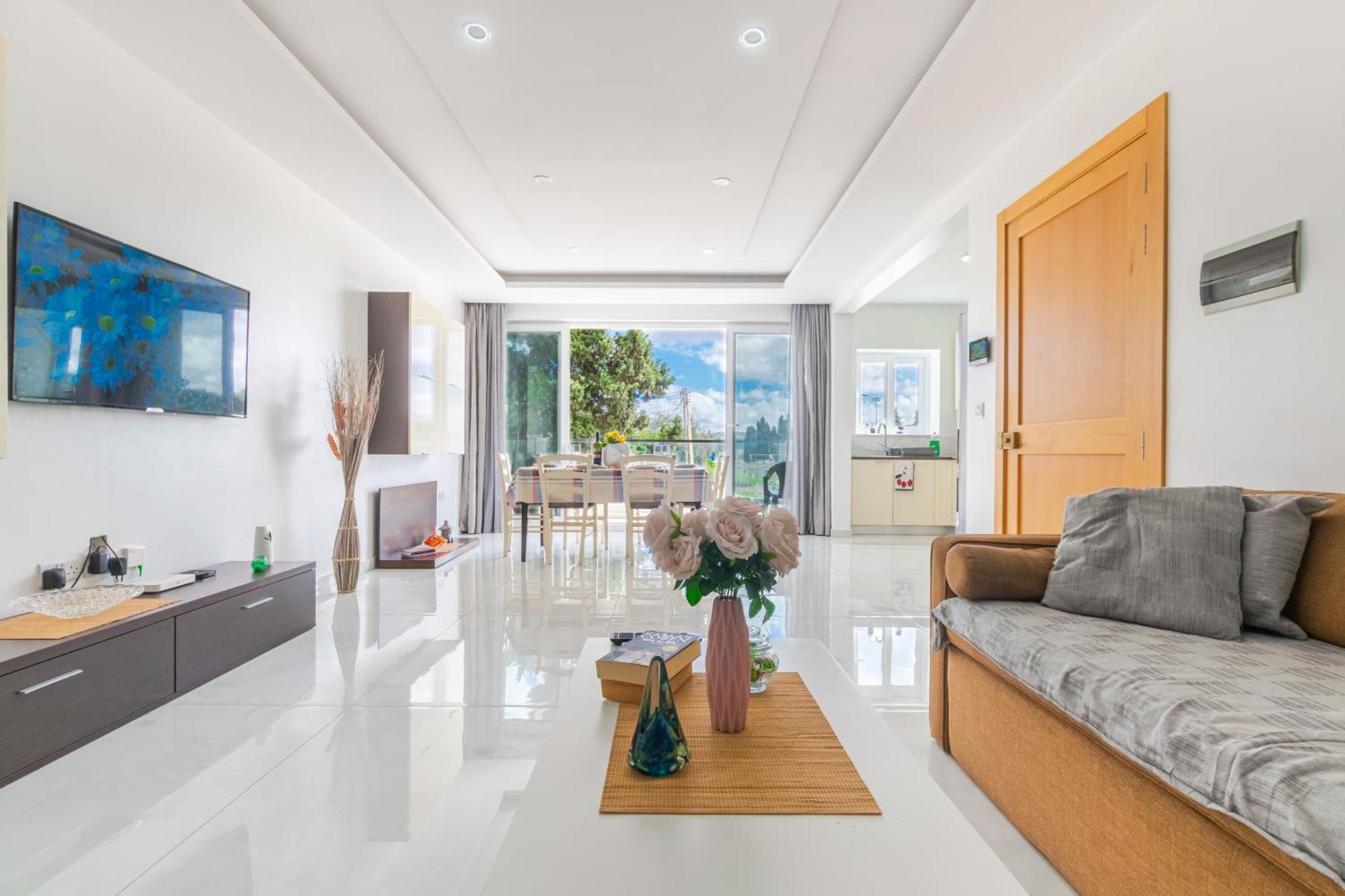 Apartment New Spacious 3 Bdr 2 Bth Bugibba *