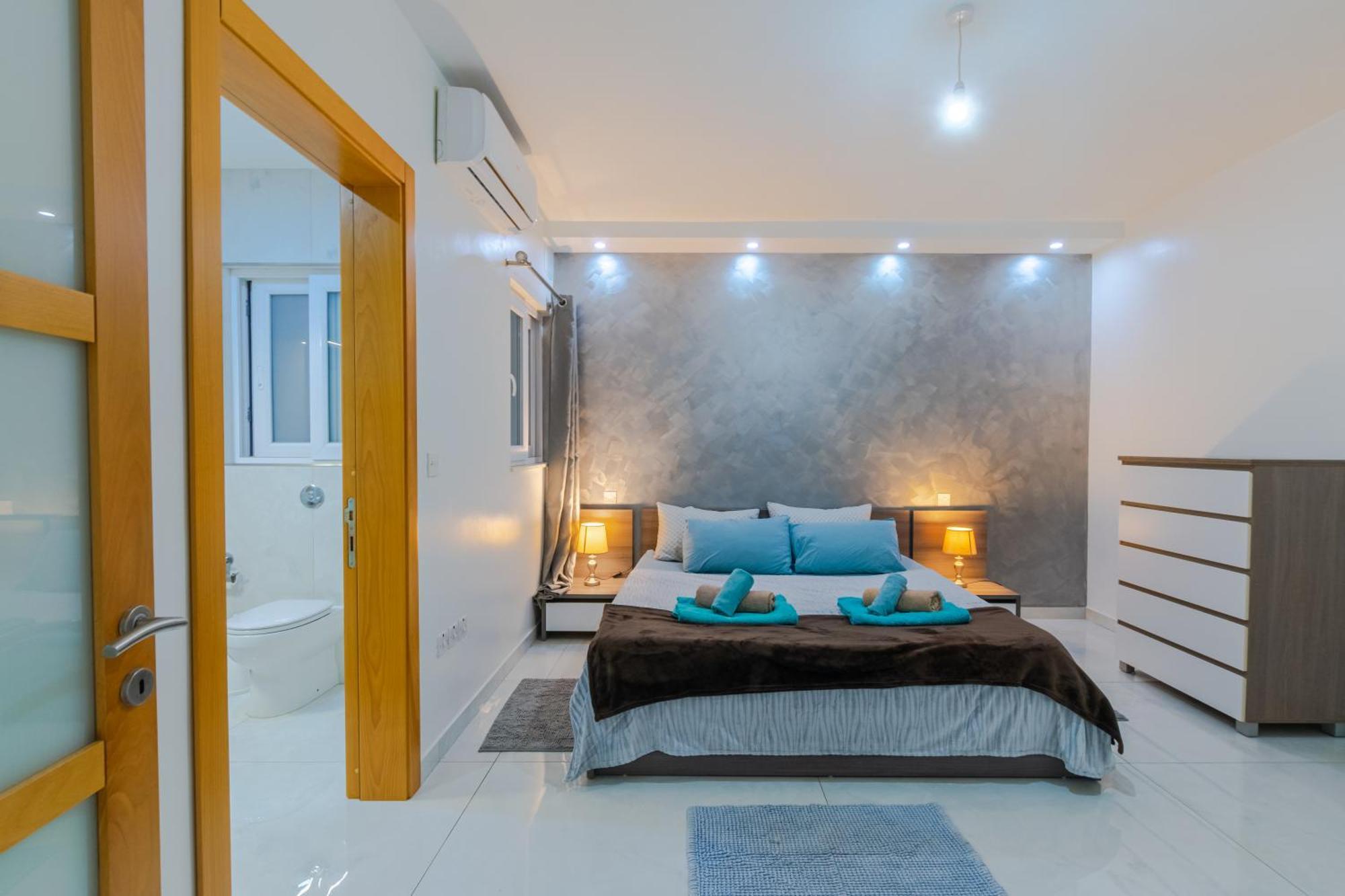 Apartment New Spacious 3 Bdr 2 Bth Bugibba