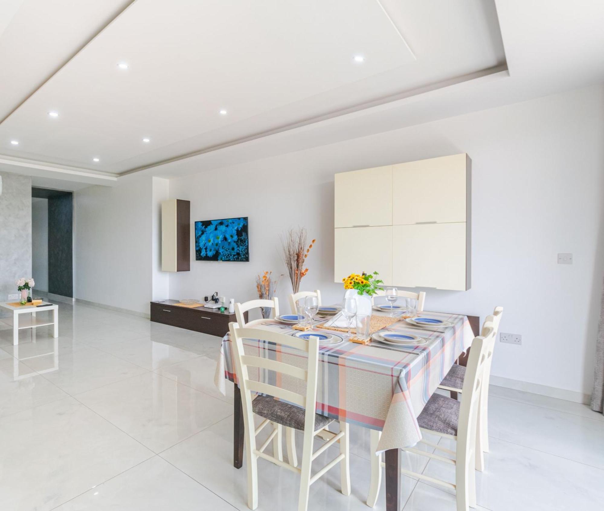 New Spacious 3 Bdr 2 Bth Bugibba Apartment St. Paul's Bay