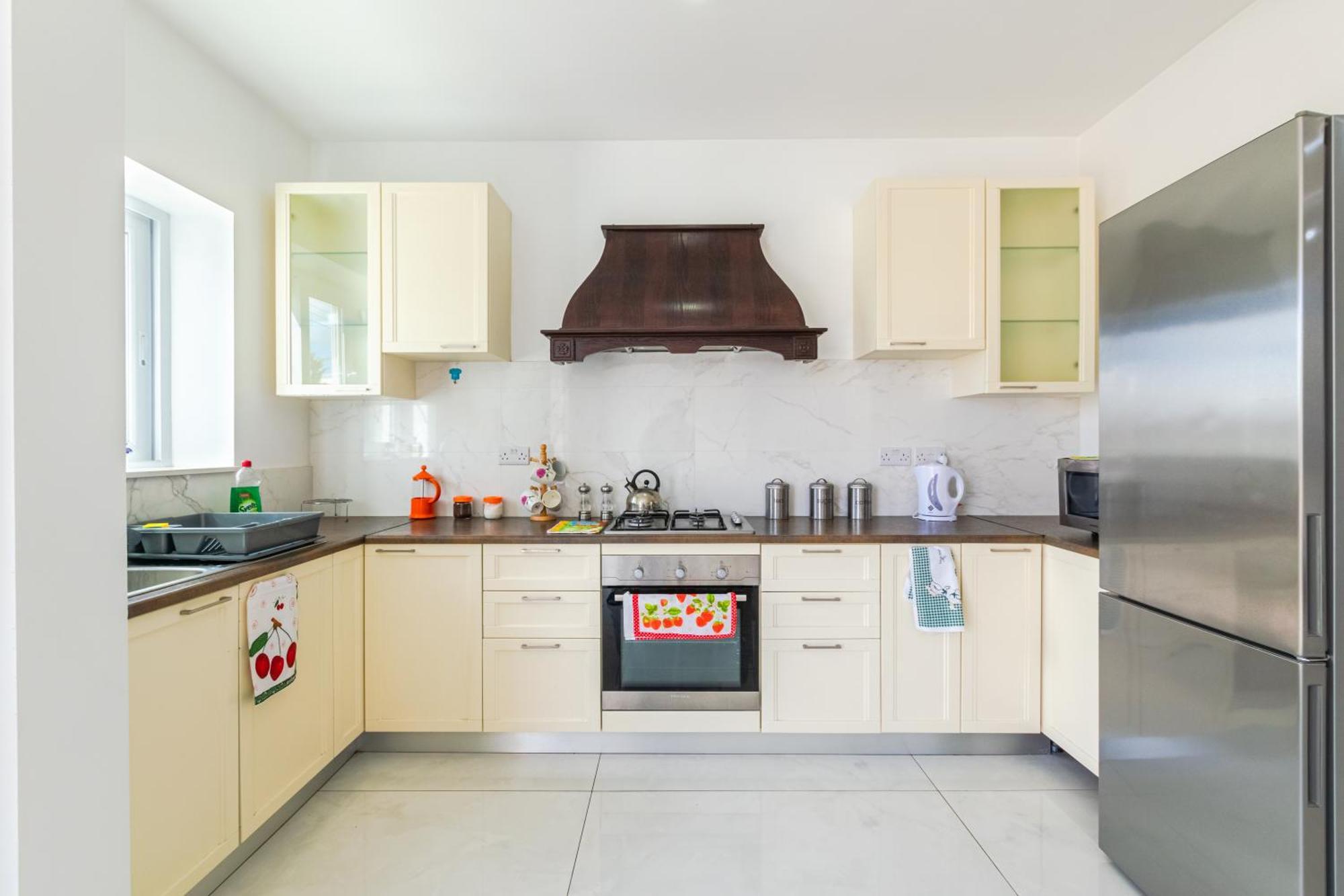 New Spacious 3 Bdr 2 Bth Bugibba * St. Paul's Bay