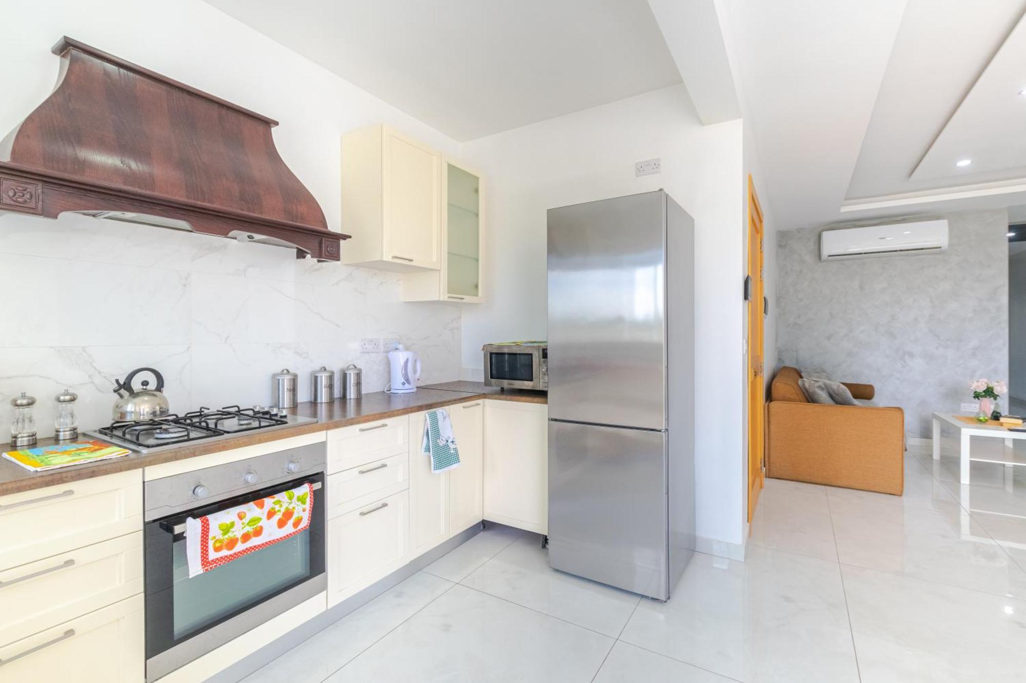 Apartment New Spacious 3 Bdr 2 Bth Bugibba *