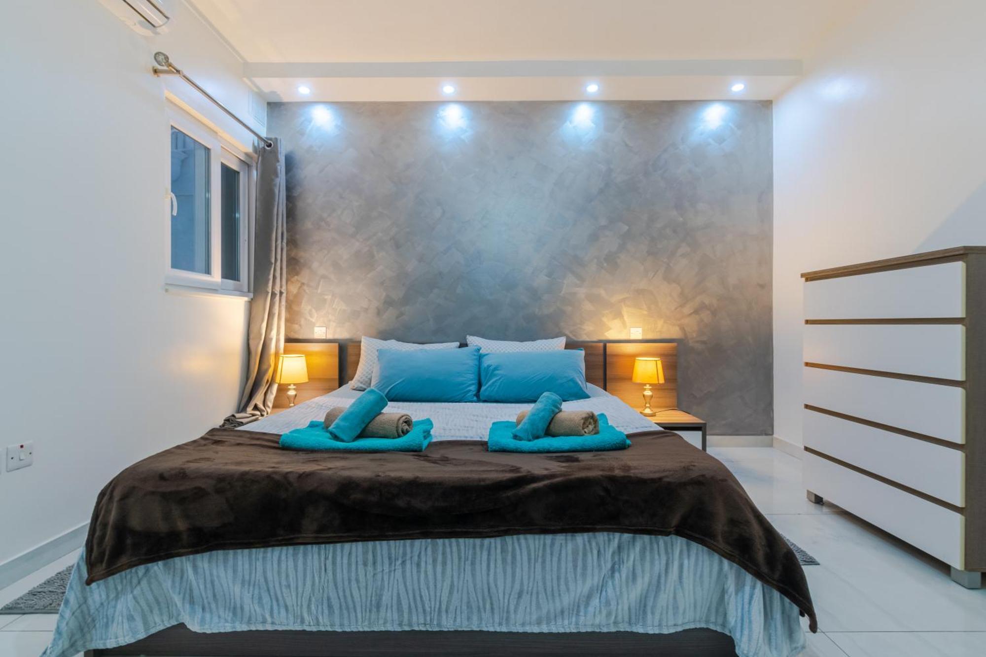 Apartment New Spacious 3 Bdr 2 Bth Bugibba St. Paul's Bay
